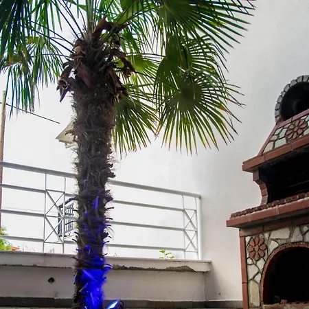 Hotel Golden βeach *
