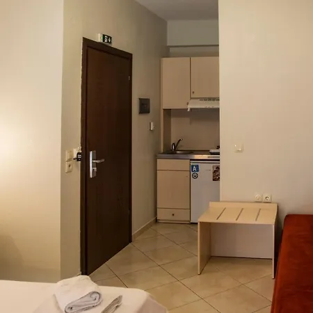Hotel Golden βeach *