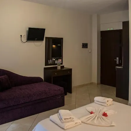 Golden βeach Hotel