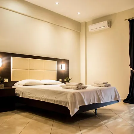Hotel Golden βeach