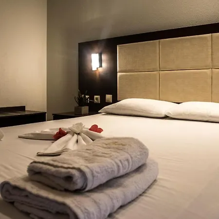 Hotel Golden βeach