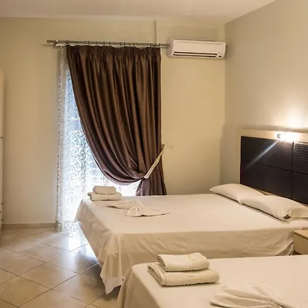 Golden βeach Hotel Vrasná