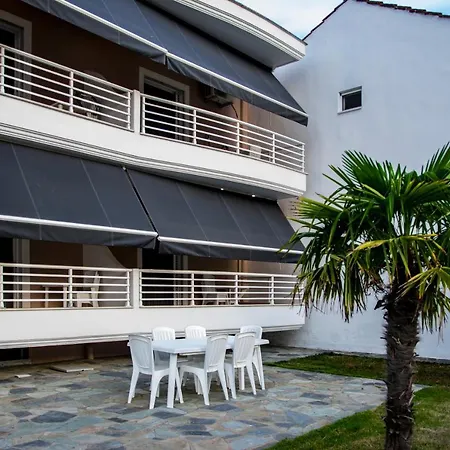 Hotel Golden βeach